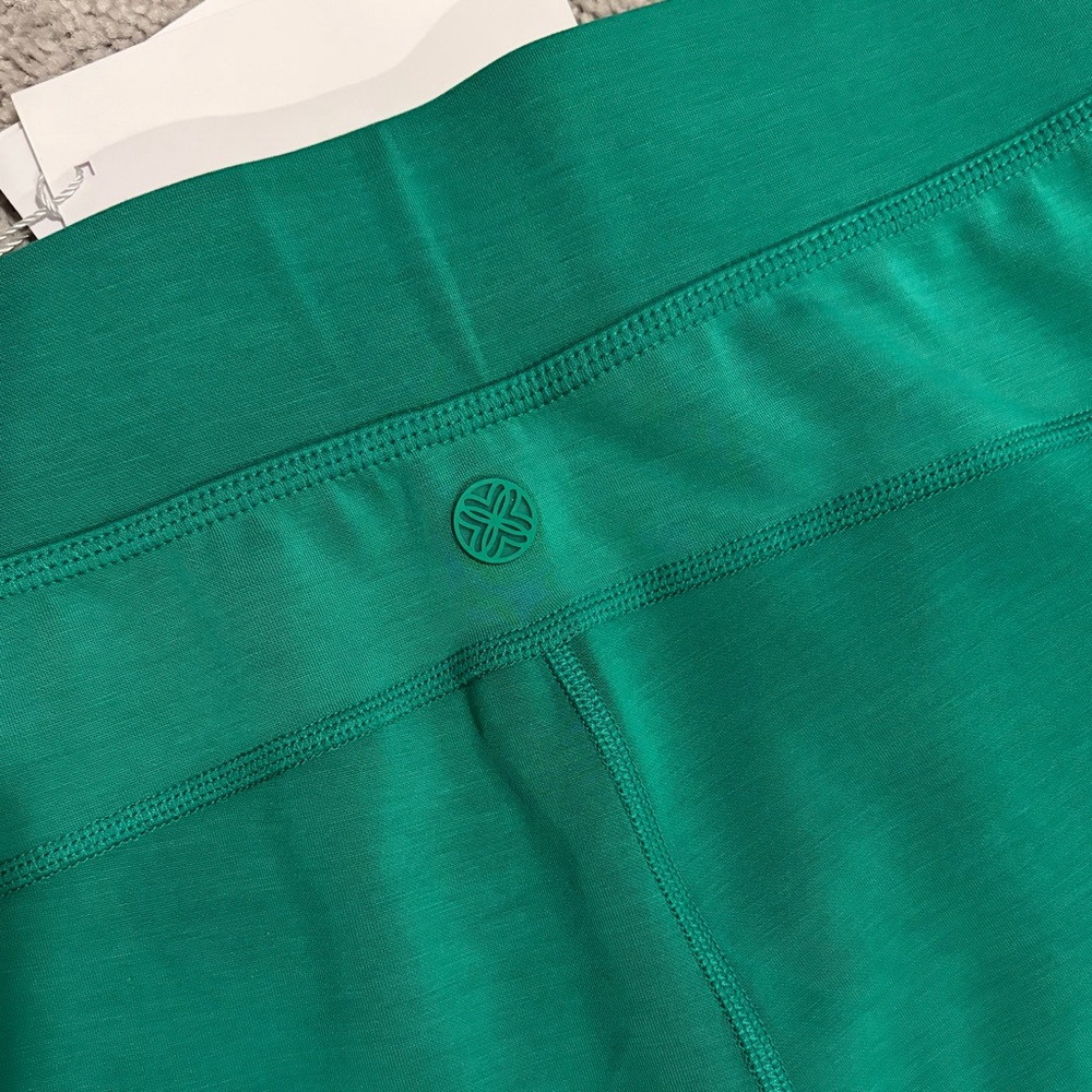 🌿 Lilly Pulitzer UPF 50+ 30.5" Alwyn High Rise Pant, Fiddle Leaf Green, FLAWED - Picture 11 of 16